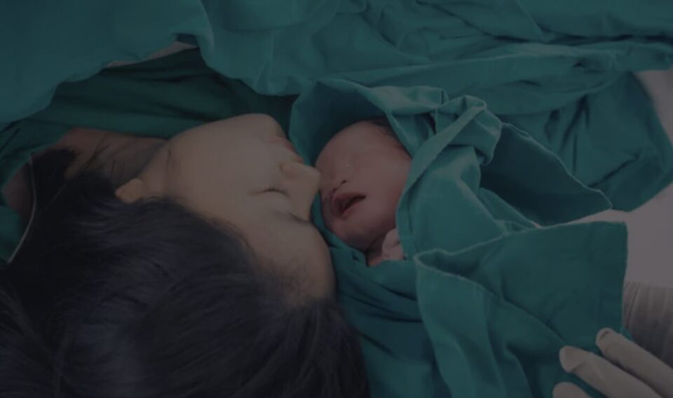 ฝันว่าคลอดลูก